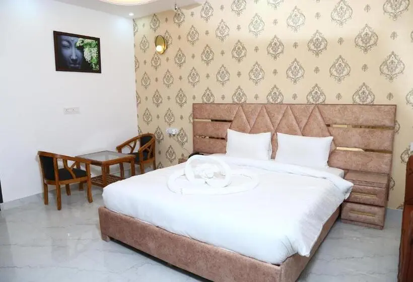 Suite, Mk Regency