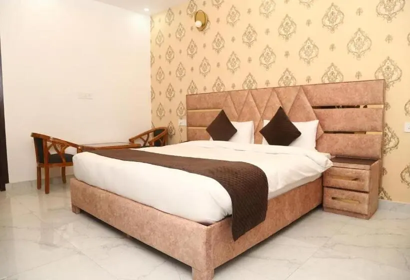Suite, Mk Regency