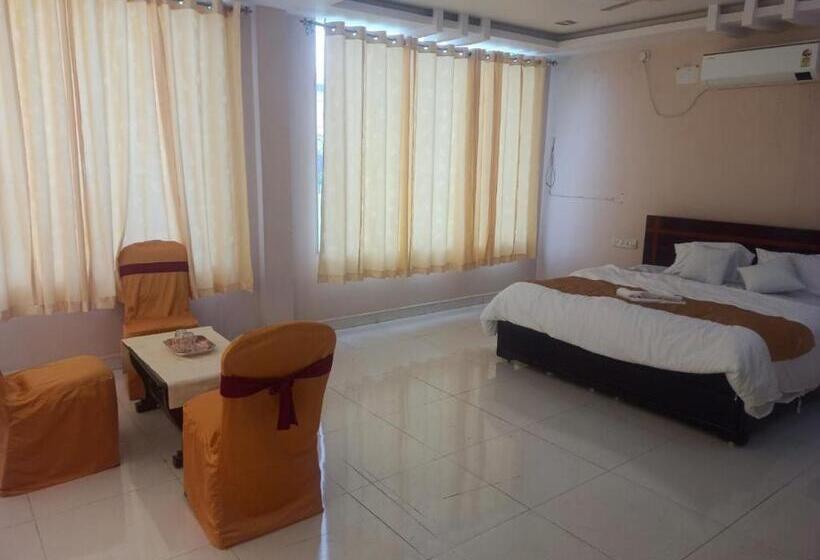 اتاق کلاسیک سه تخته, Oyo Arka Resorts Venue Of Joy