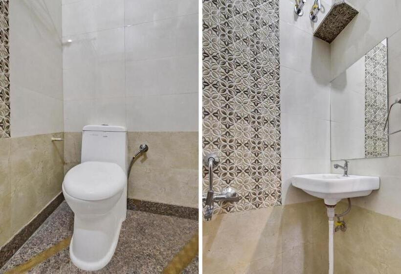 غرفة كلاسيكية ثلاثية, Royal Ranbanka Garh