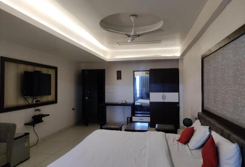 Номер Deluxe, Sagar Inn