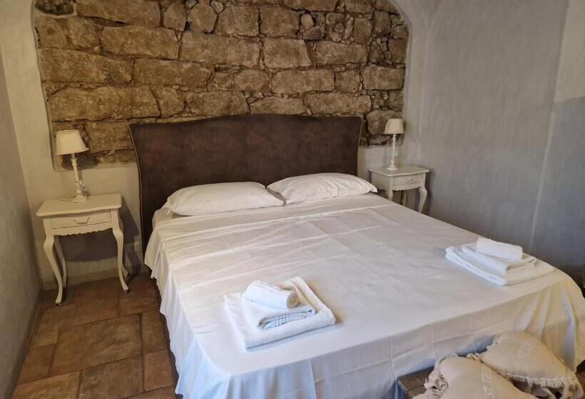 اتاق لوکس, Dimore Nel Cuore Di Olbia
