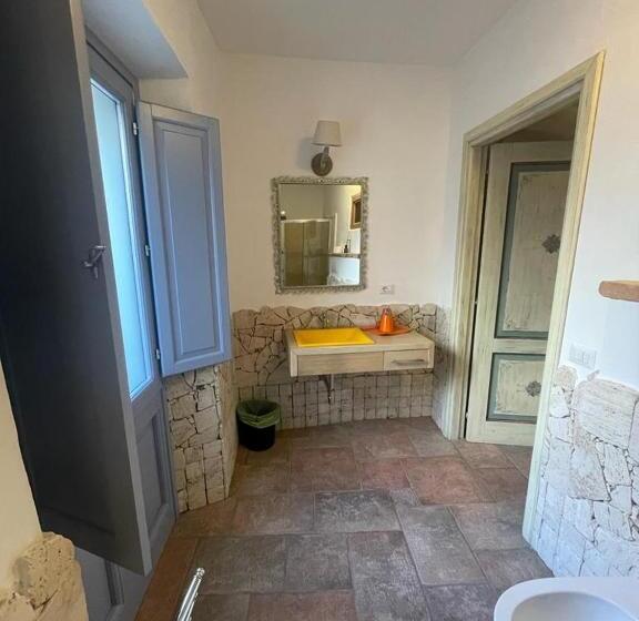 اتاق لوکس, Dimore Nel Cuore Di Olbia