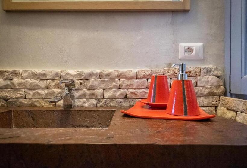 اتاق لوکس, Dimore Nel Cuore Di Olbia