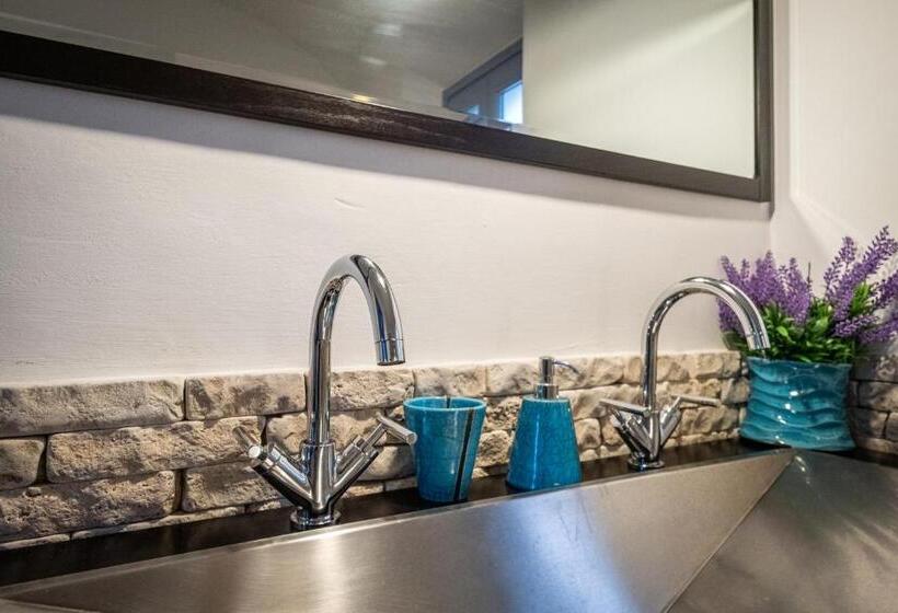 سوئیت با تخت بزرگ, Dimore Nel Cuore Di Olbia