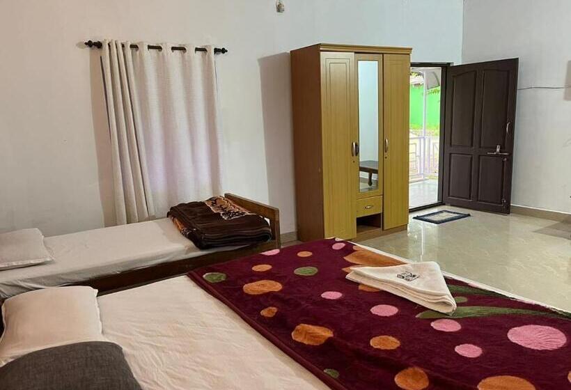 デラックスルーム, Maravakandy Resort