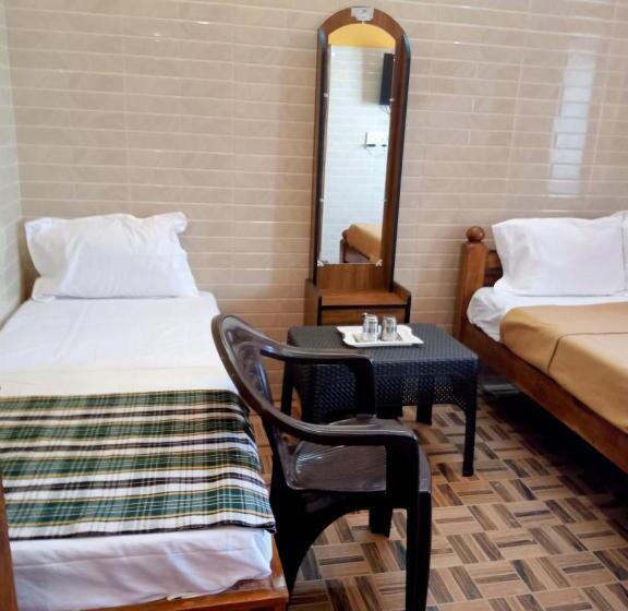 اتاق استاندارد سه نفره, Paradise Auro Ghar Guest House