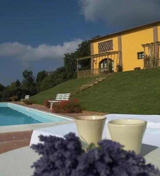 １ベッドルームドゥプレックスアパートメント, Agriturismo La Burraia Vicino A San Gimignano