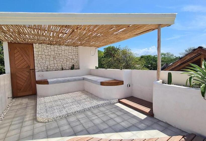 海の見える１ベッドルームアパートメント, Shore Thing Gili Air Beachfront Apartment