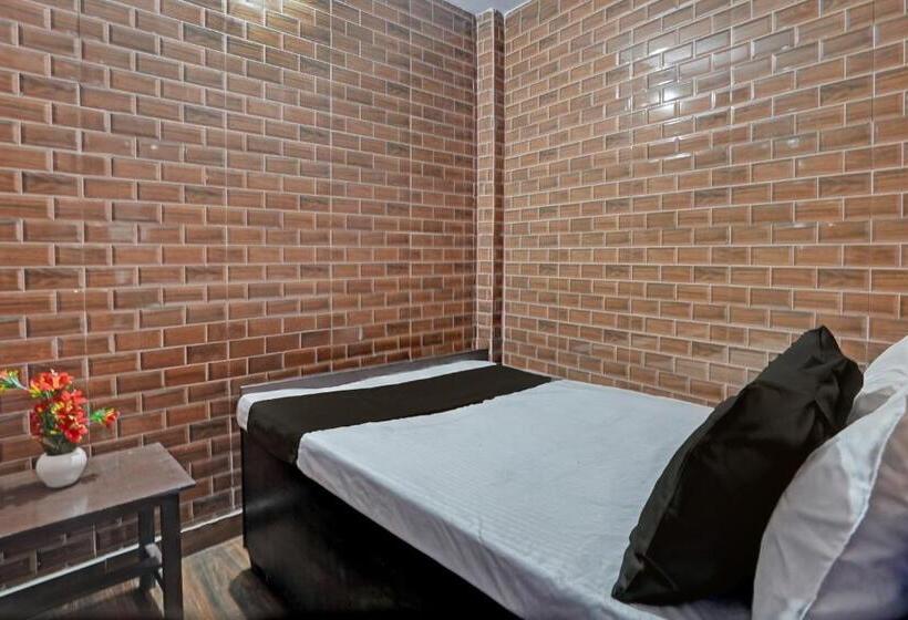 トリプルクラシックルーム, Spot On Sunil Hotel & Restaurant