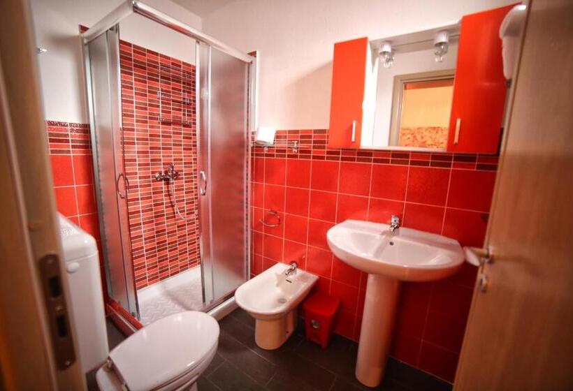 غرفة قياسية ثلاثية, B&b Zì Micheli Salento