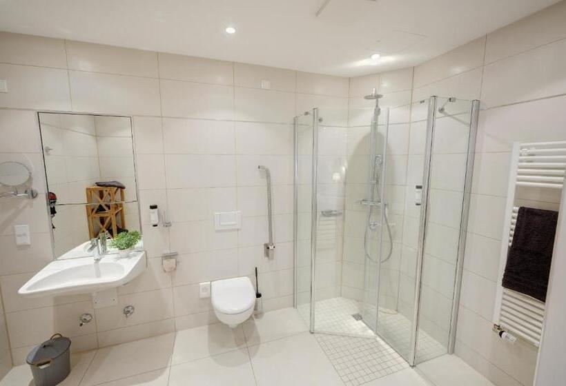 스탠다드 룸, Am Brinkerplatz