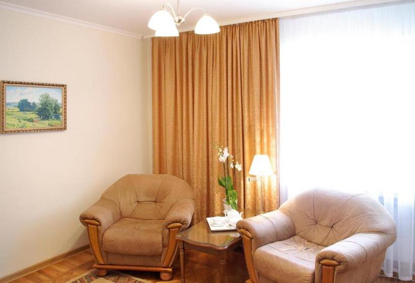 اتاق خانوادگی, Evropeyskiy