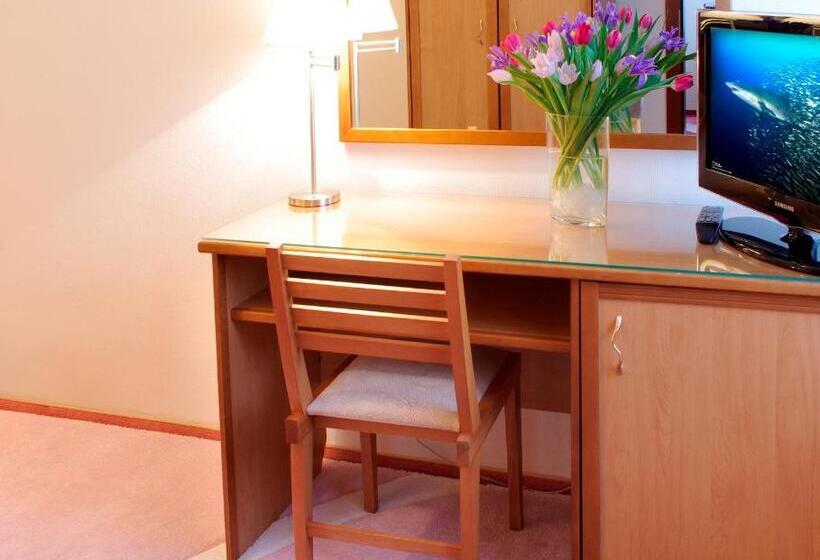 اتاق کلاسیک, Evropeyskiy