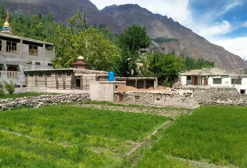 اتاق استاندارد سه نفره, Ganish Inn Hunza