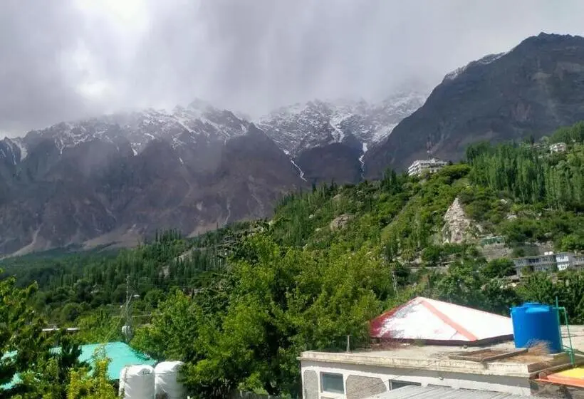 اتاق استاندارد سه نفره, Ganish Inn Hunza