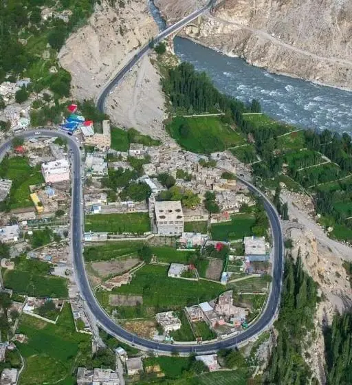 اتاق استاندارد چهار تخته, Ganish Inn Hunza