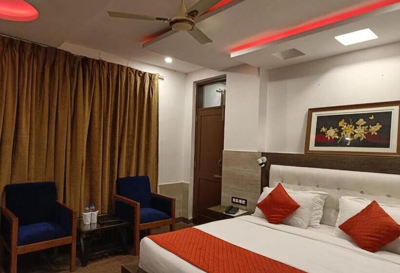 غرفة قياسية مزوَّدة بشُرفة, King Castle Mcleodganj