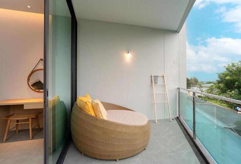 プールビュースタンダードルーム, Timberton Resort Khaoyai