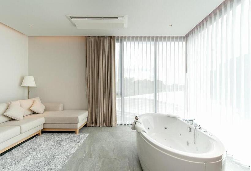 Люкс Повышенной Комфортности, Timberton Resort Khaoyai