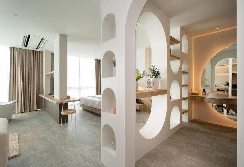 Люкс с гидромассажем, Timberton Resort Khaoyai