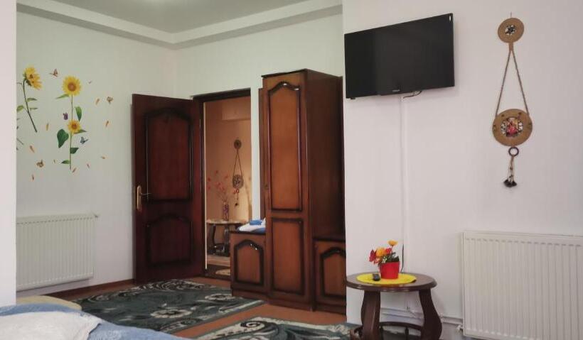 غرفة قياسية, Flori De Bucovina