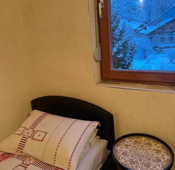 اتاق خانوادگی, Ski Center House Mavrovo