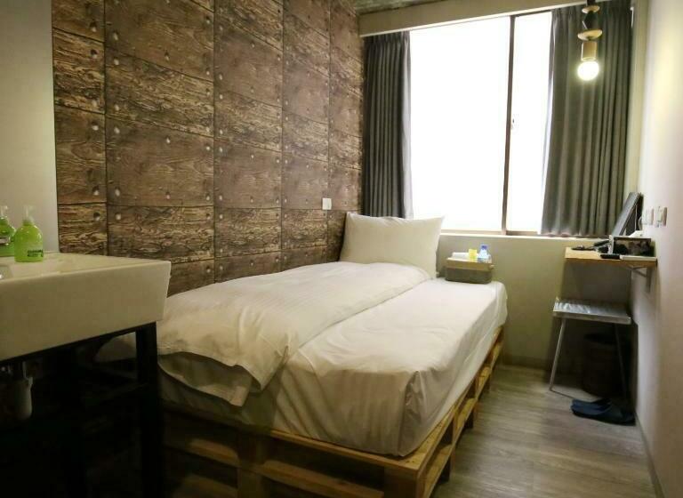 اتاق استاندارد یک تخته با سرویس بهداشتی مشترک, Nys Loft