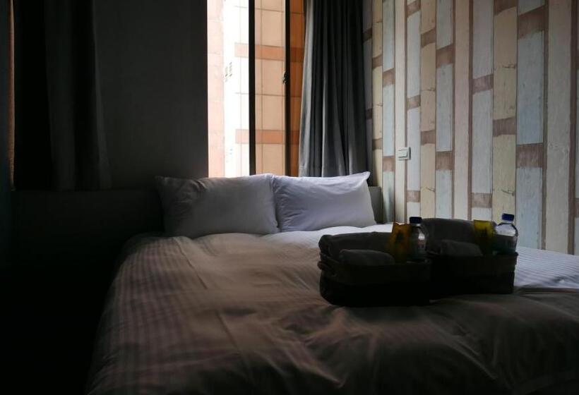 اتاق استاندارد با سرویس بهداشتی مشترک, Nys Loft