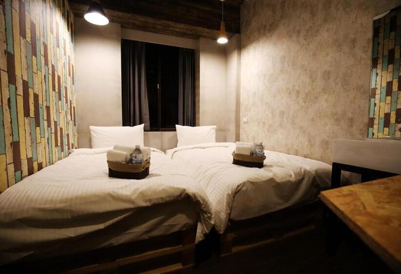 اتاق استاندارد با سرویس بهداشتی مشترک, Nys Loft