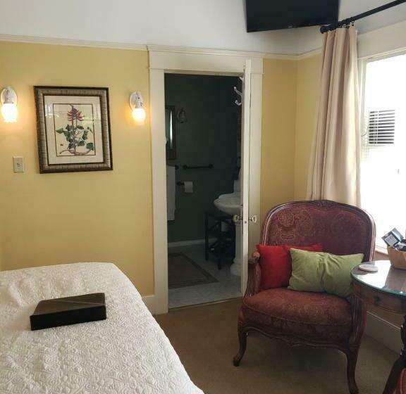 Номер Стандарт с Балконом, Bayberry Inn B&b And Oregon Wellness Retreat