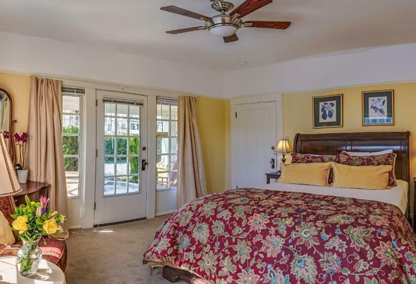 غرفة قياسية مزوَّدة بشُرفة, Bayberry Inn B&b And Oregon Wellness Retreat