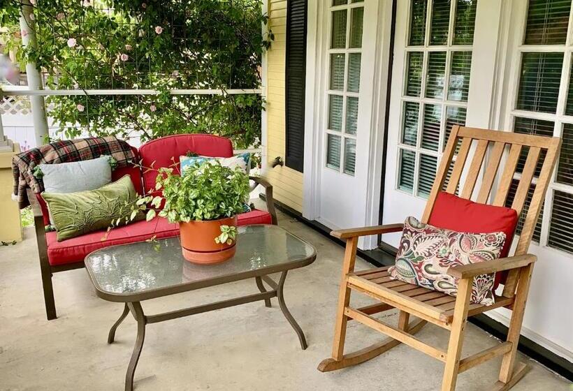 غرفة قياسية مزوَّدة بشُرفة, Bayberry Inn B&b And Oregon Wellness Retreat