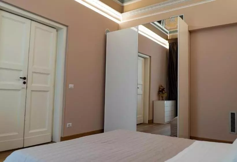 آپارتمان 1 خوابه با بالکن, Duca Di Sarro Le Suites