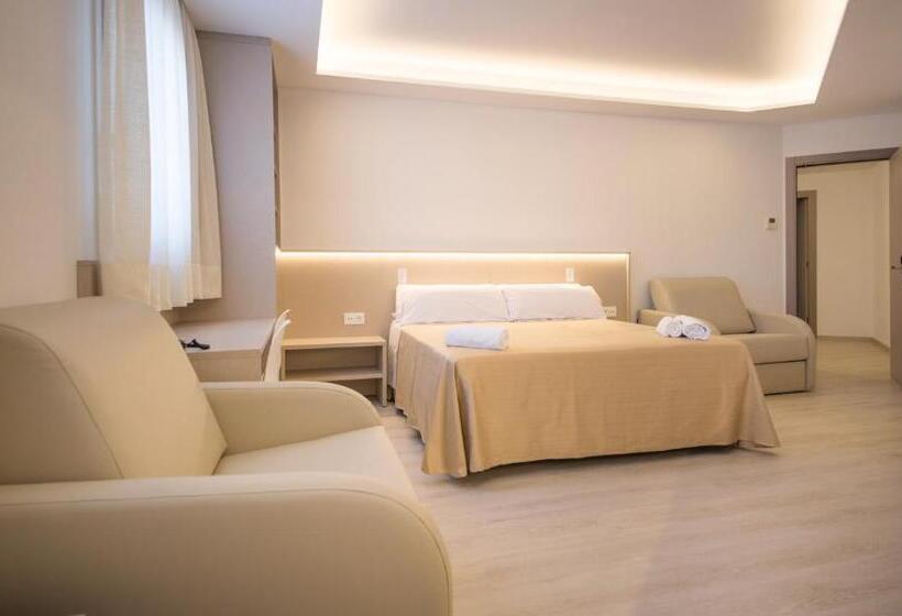 スーペリアールーム, Sono House