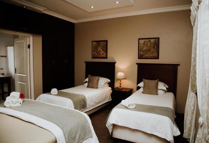 디럭스 패밀리 룸, Alveston Manor