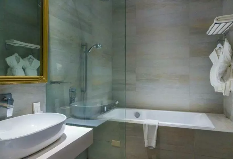 اتاق لوکس خانوادگی, Camp Netanya Resort And Spa