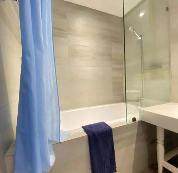 اتاق سوپریور با تخت بزرگ, Camp Netanya Resort And Spa