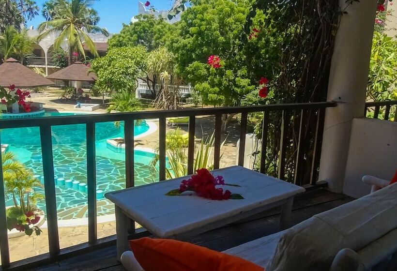 اتاق استاندارد, Lily Palm Resort