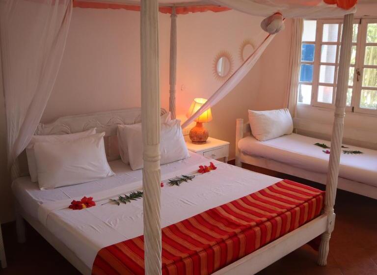 اتاق استاندارد, Lily Palm Resort