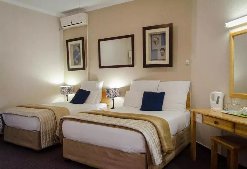 スタンダードトリプルルーム, Nelspruit Lodge