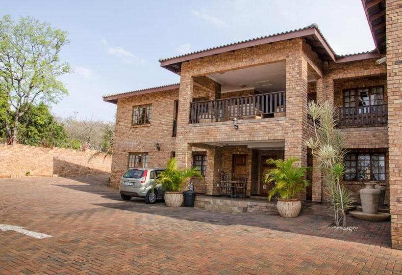 Номер Стандарт Трехместный, Nelspruit Lodge