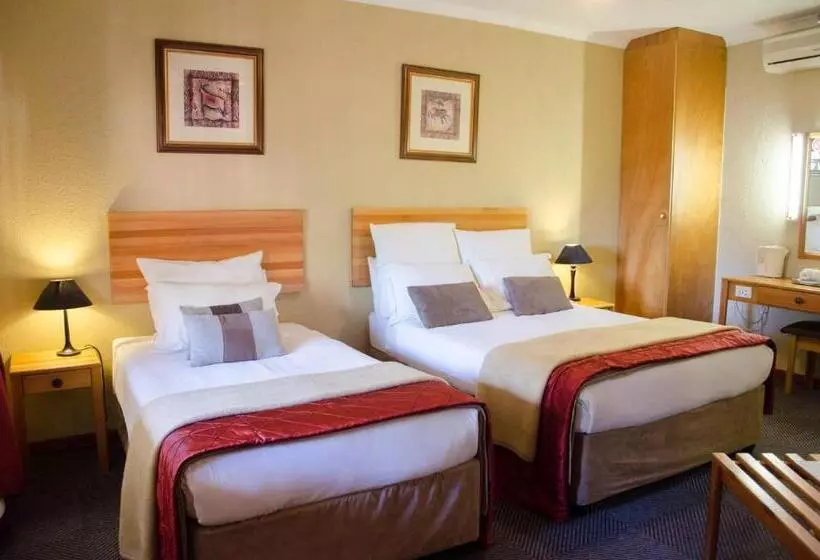 スタンダードトリプルルーム, Nelspruit Lodge