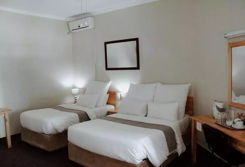 スタンダードトリプルルーム, Nelspruit Lodge
