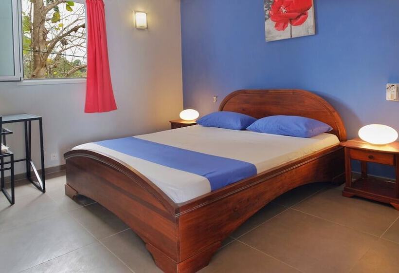 חדר משפחתי מקשר, Villa Les Orchidees