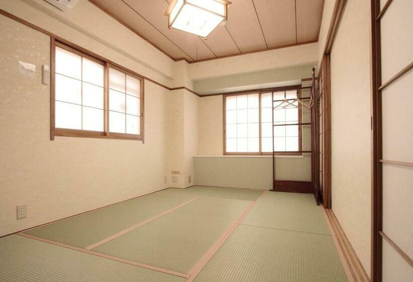 Трехместный Номер Стандарт Совместная Ванная, Toyotaya Hostel