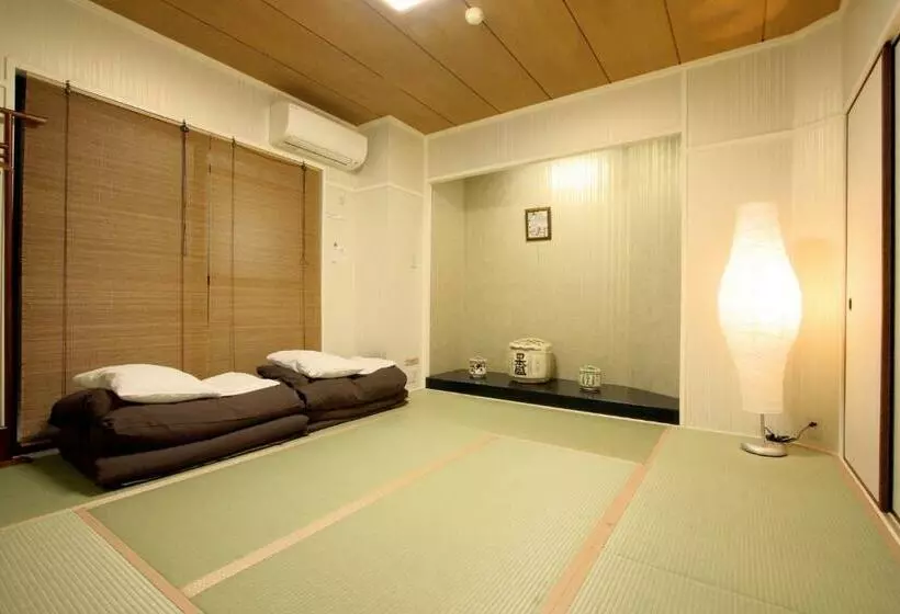 バス共有のスタンダードルーム, Toyotaya Hostel