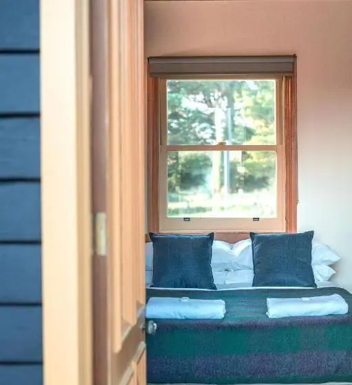 Studio Standard, Icena Accommodation