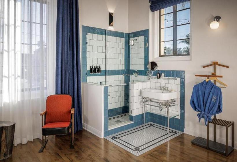 キングサイドベッドのスタンダードワンルーム, San Buena