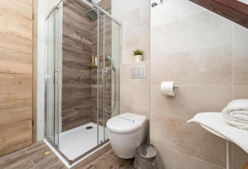 اتاق دلوکس با چشم‌انداز پارک, B&b Villa Sumrak Plitvica Rooms